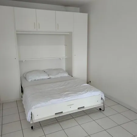 Zonneborg Apartmán *